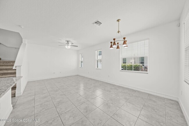 Building Photo - 1800 Noel Pl