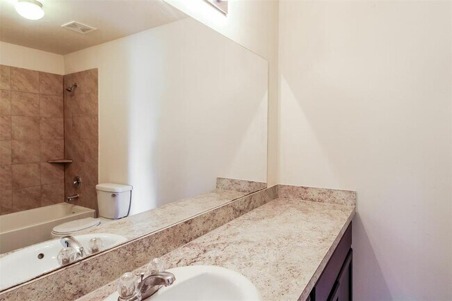 Building Photo - 12427 Sunset Ridge Ln