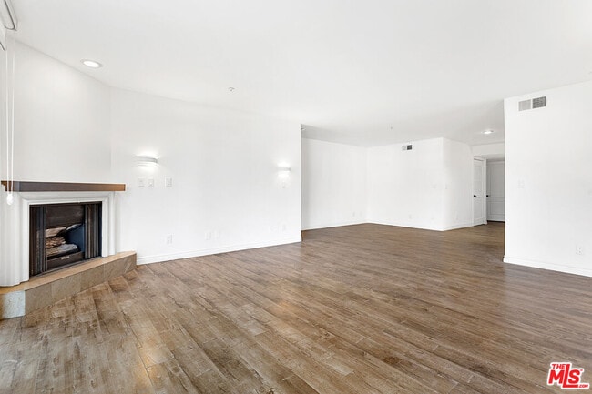 Building Photo - 1255 Federal Ave