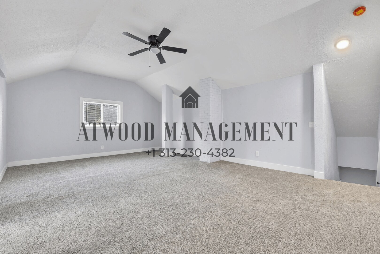 Building Photo - 8693 Woodlawn Ave
