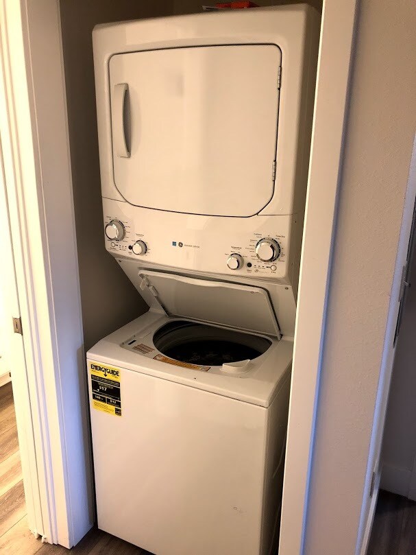 Building Photo - 6361 SW Southwood Dr