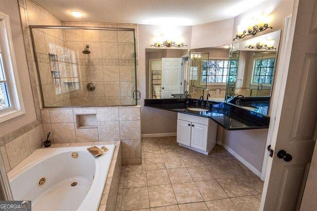 Building Photo - 1865 Oak Tree Hollow