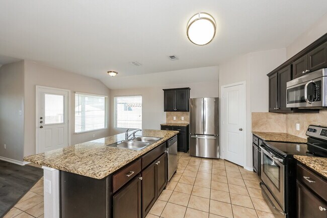 Building Photo - 8616 Fawn Hill Ct