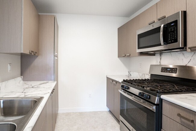 Primary Photo - Unfurnished Modern 2 Bed/2 Bath - The Flat...