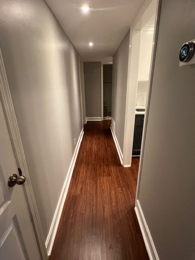 Building Photo - Spacious 2-bedroom, 2-bath condominium offering