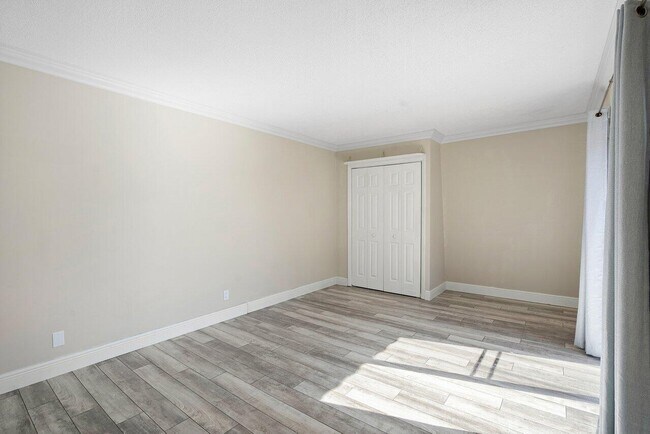 Building Photo - 1765 San Jose Dr