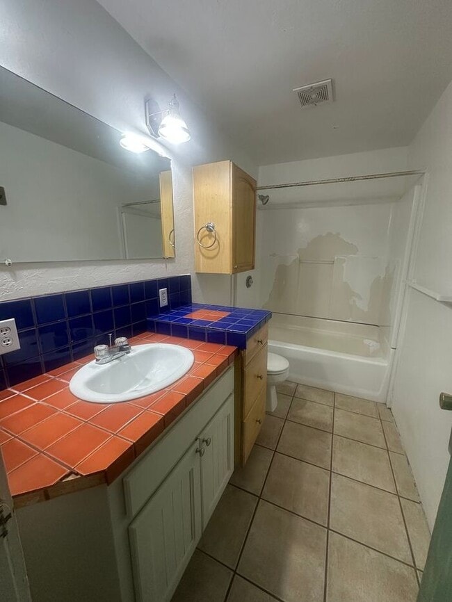 Building Photo - Cozy 1 Bed 1 Bath available in Scottsdale