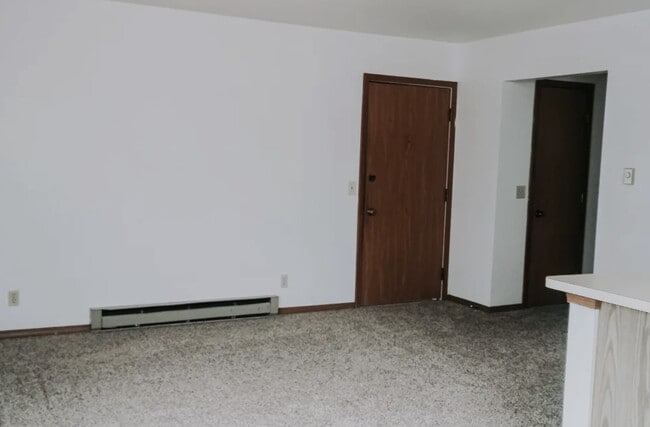 Building Photo - 233 High St