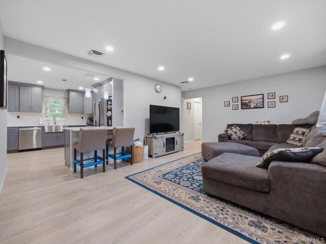 Building Photo - 784 Brookridge Dr