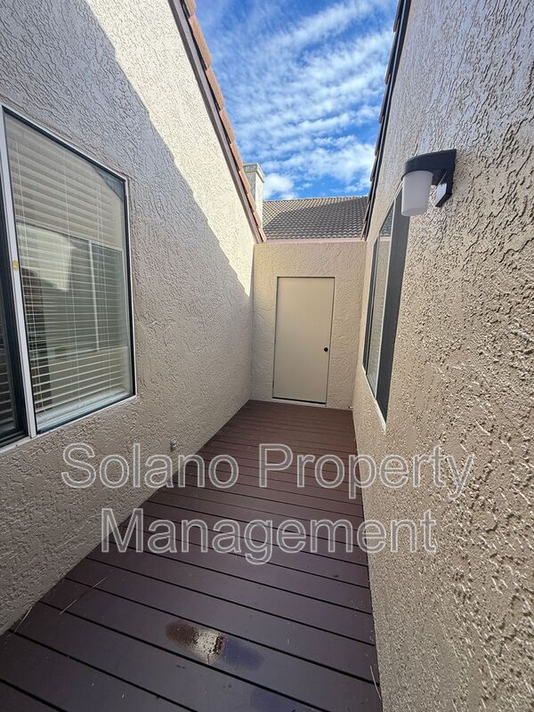 Building Photo - 316 Stamper Cir