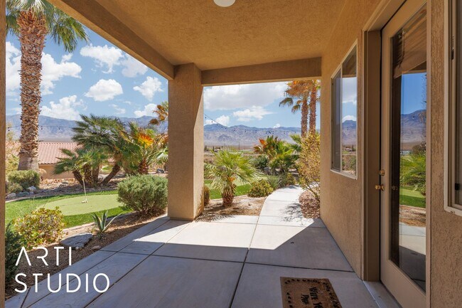 Building Photo - Beautiful 4 Bedroom, 3.5 Bath Home in Scenic