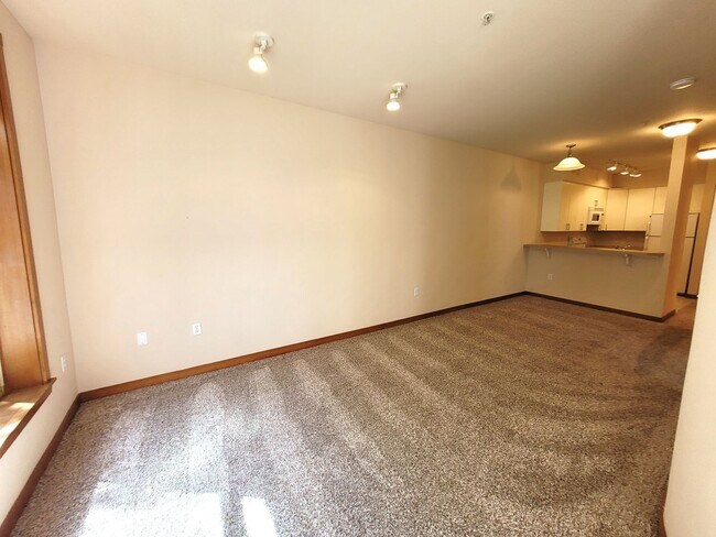 Building Photo - Tranquil One Bedroom Condo in central location - Gladstone
