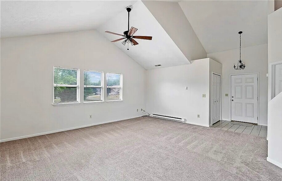 Building Photo - 2012 Rolling Meadows Ln