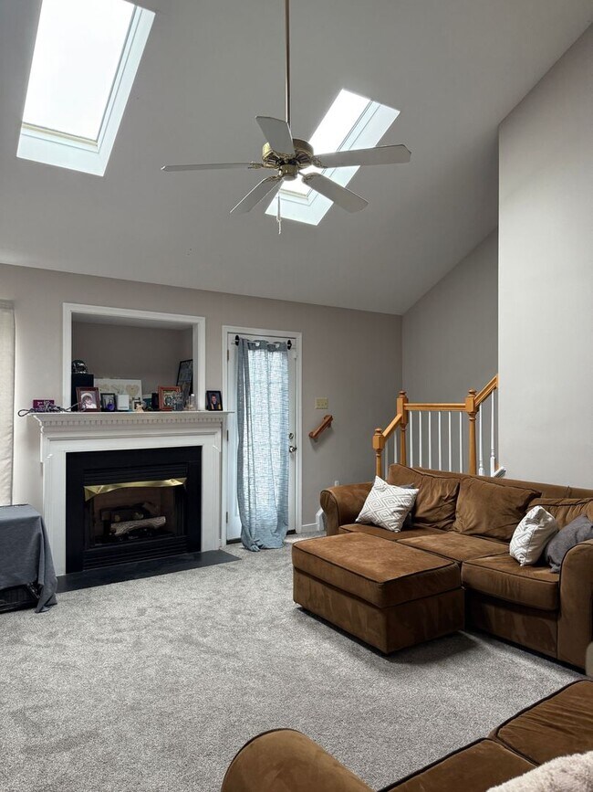 Building Photo - SPACIOUS 4 BEDROOM 2.5 BATH HOME IN GLEN ALLEN