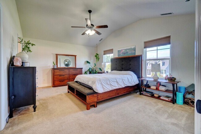 Building Photo - Sherwood Lakes
