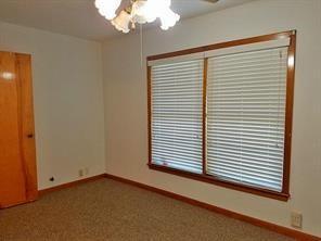 Building Photo - 206 Pecan Dr