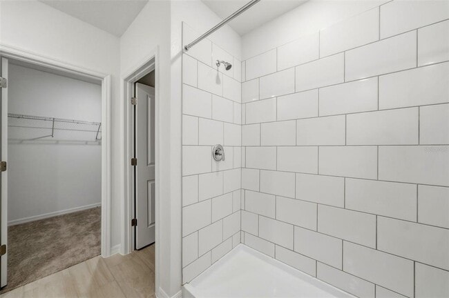 Building Photo - 9820 Feaster Dr
