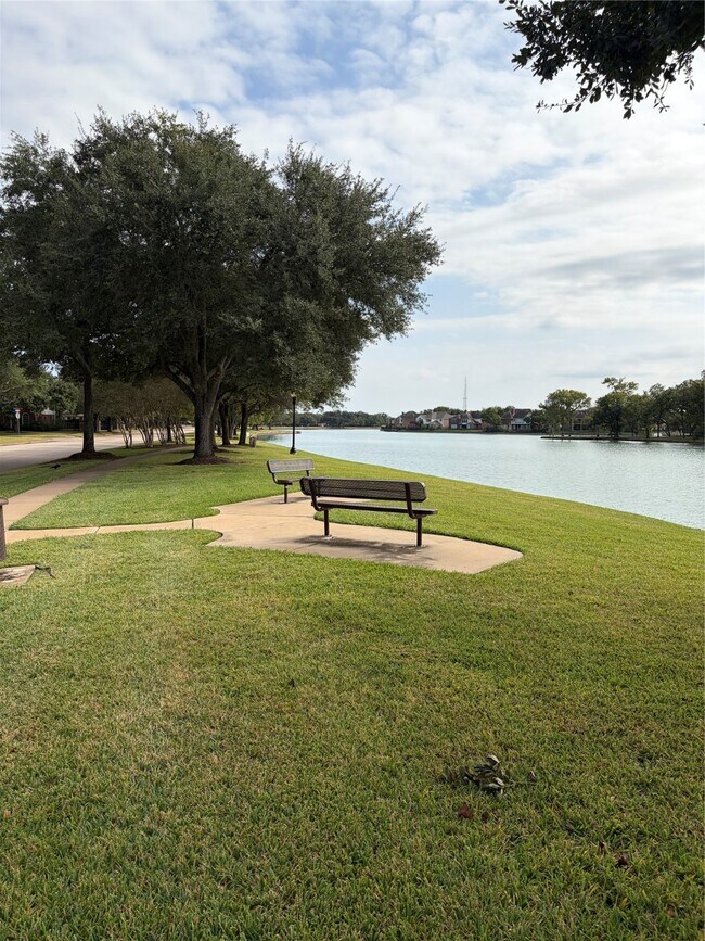 Building Photo - 1222 Bluestone Dr