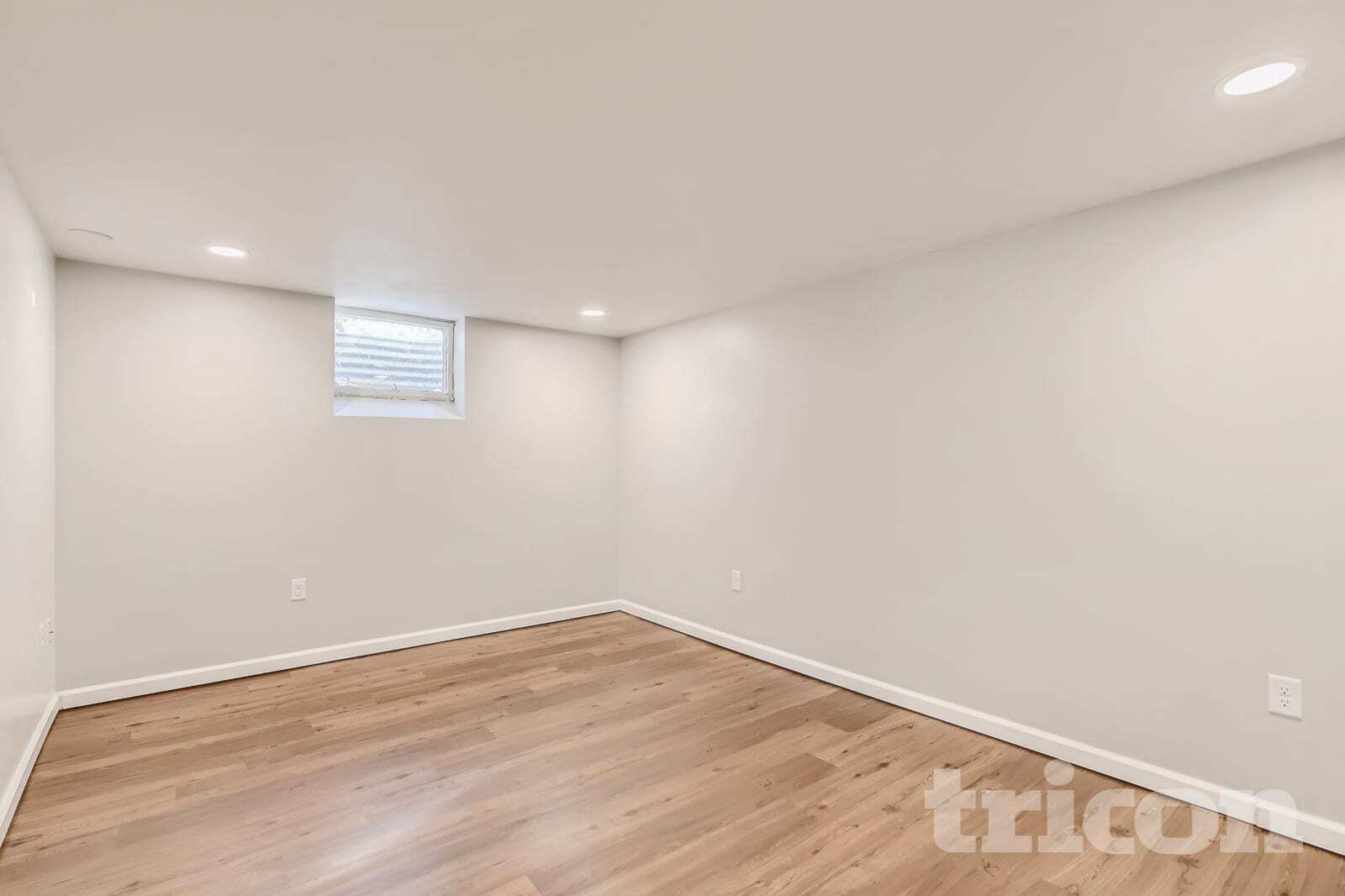 Building Photo - 6921 Russell Ave S