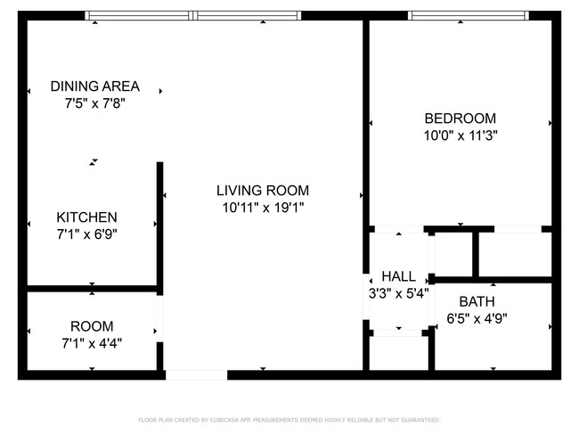 Building Photo - Top Floor One Bedroom Across From Safeway!