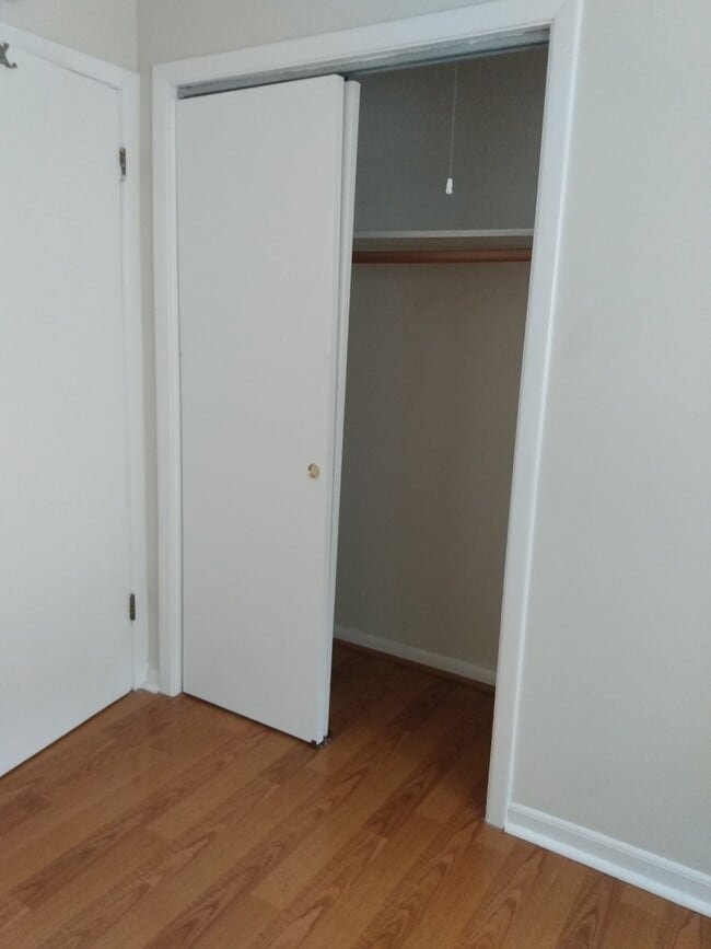 Building Photo - 9511 Lawrence Ct