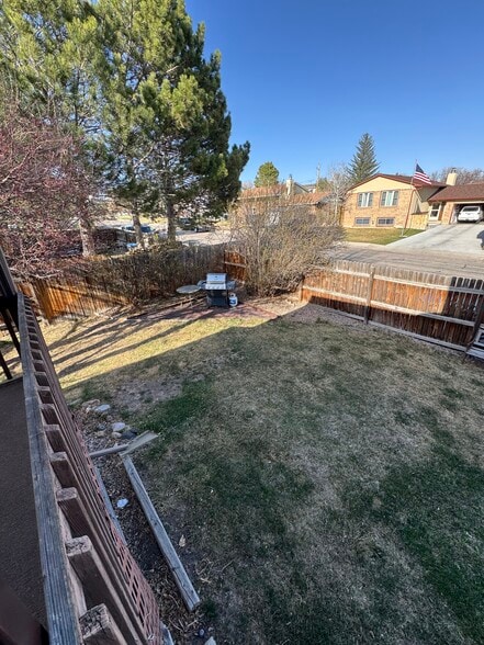 Backyard 4 - 5510A TOWNSEND PL