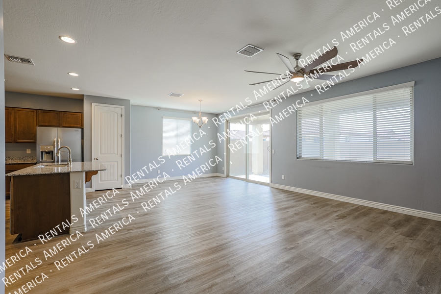Building Photo - 4217 W Winston Dr