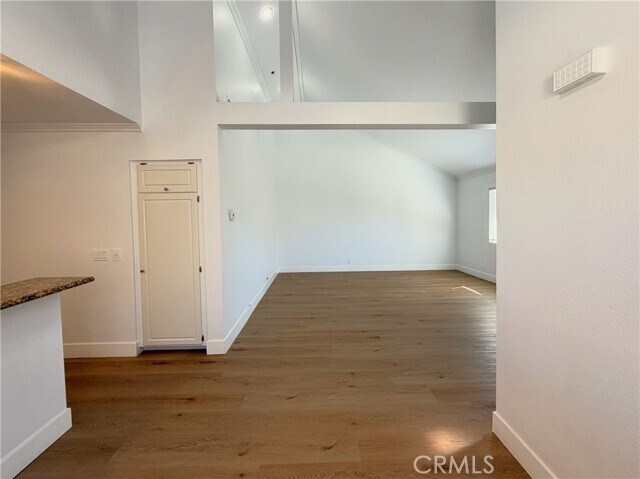 Building Photo - 729 S Knott Ave