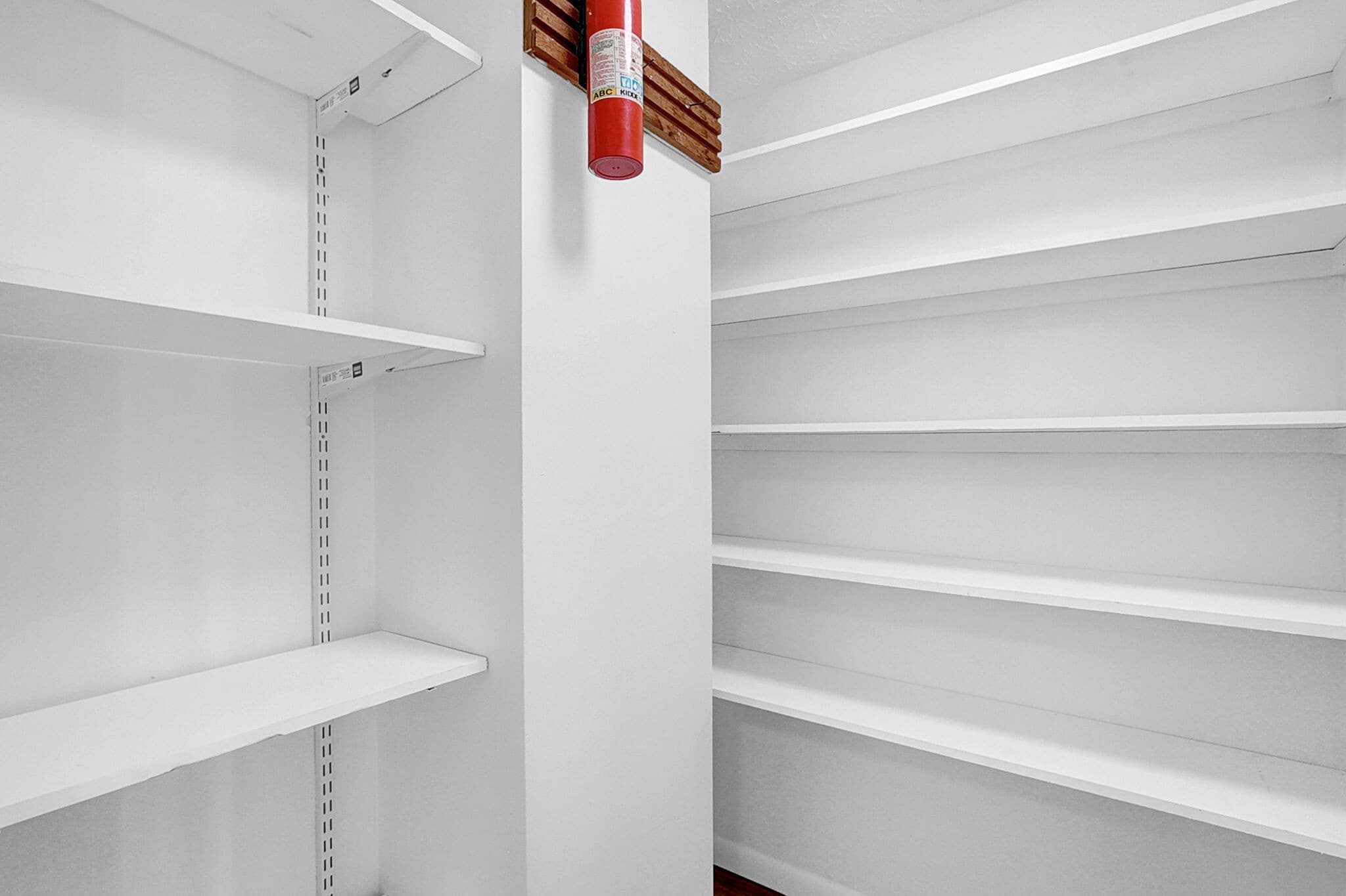 Building Photo - 4895 Drayton Rd