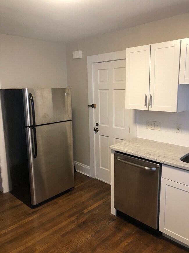 Building Photo - 12306 Mount Overlook Ave