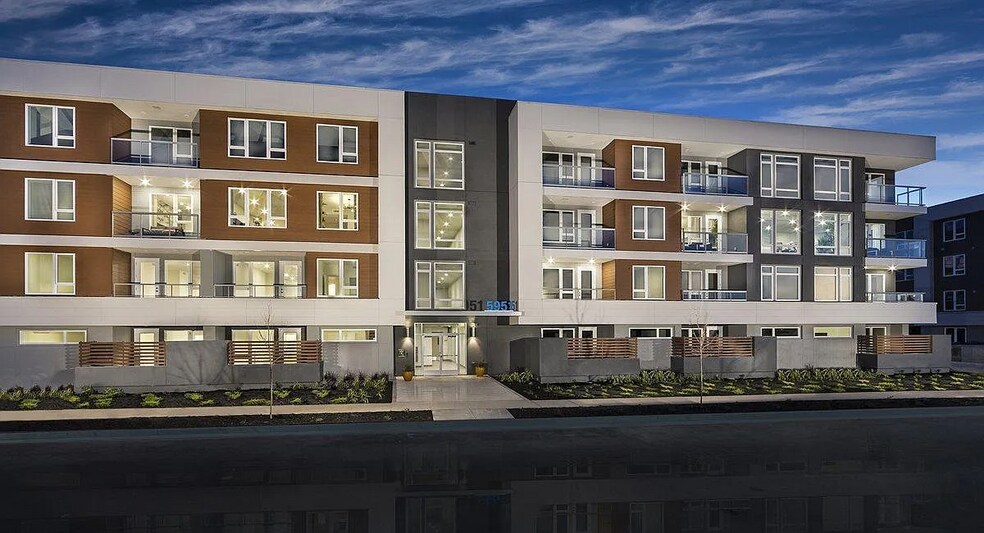 Building Photo - 5925 Charlotte Dr