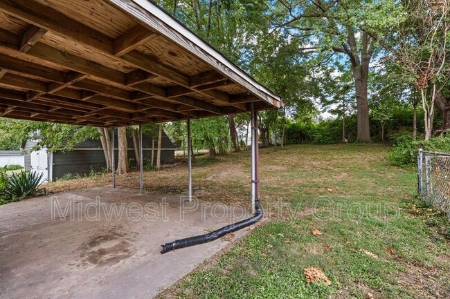 Building Photo - 3417 Eminence Blvd