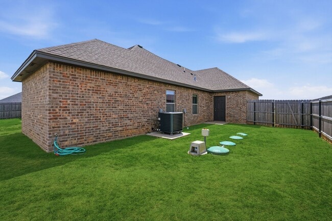 Building Photo - 4254 Mesa Dr