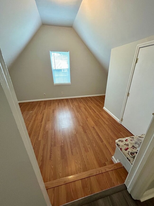 Building Photo - 166 Bordeaux Ln