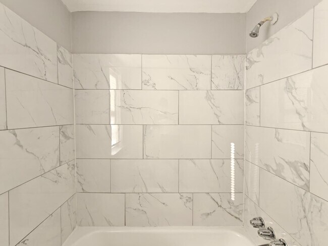 Building Photo - 6770 Blakemore St