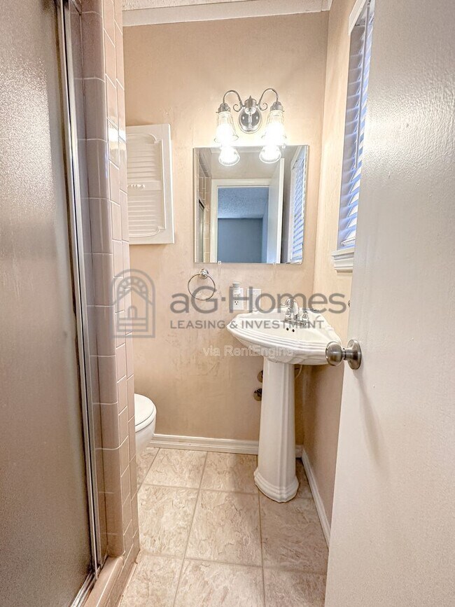 Building Photo - 7609 NW 28th St