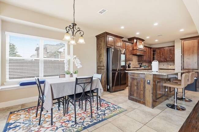 Building Photo - 1370 Pelican Dr
