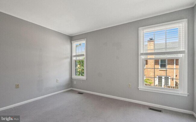Building Photo - 2522 S Arlington Mill Dr