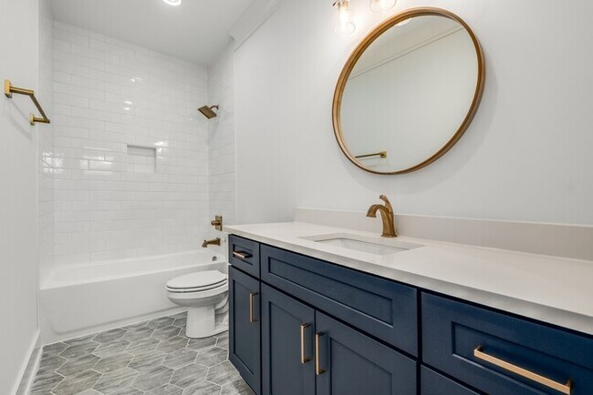 Building Photo - 1408 Lischey Ave