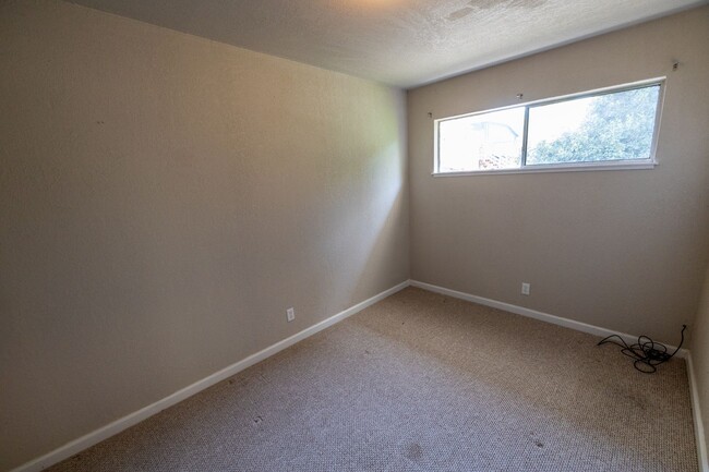 Building Photo - 2112 Tenth St