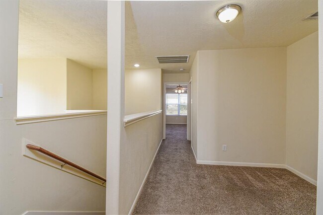 Building Photo - 15930 Langhamwood Ln