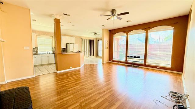 Building Photo - 9312 Vista Cir