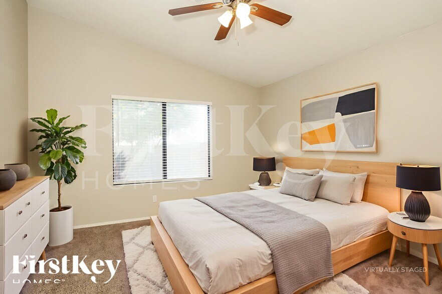 Building Photo - 14915 N 86th Dr