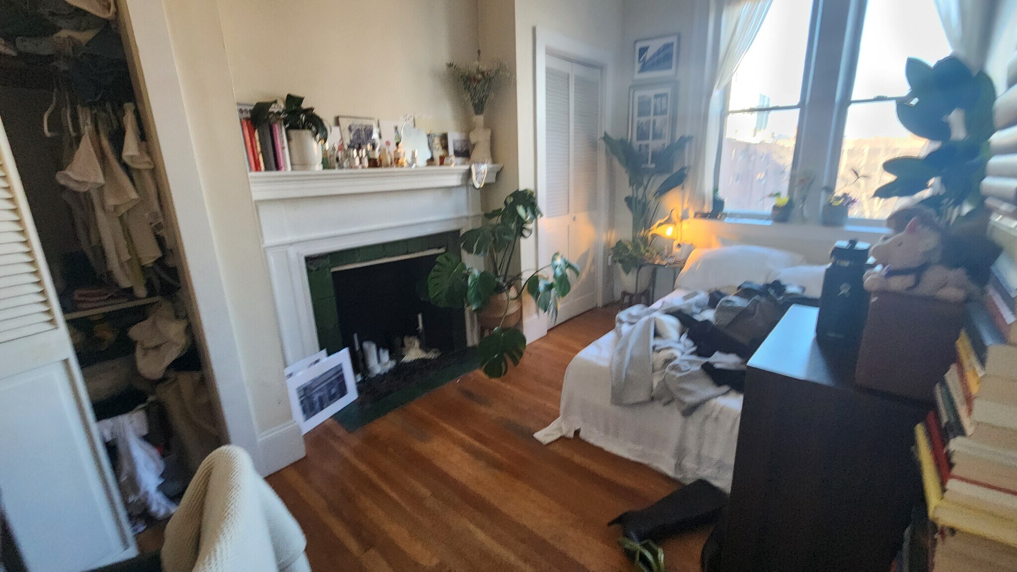 Building Photo - 19 Thatcher St