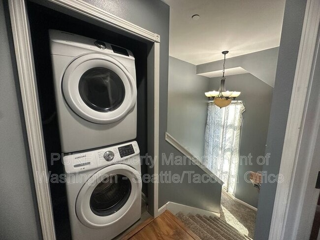 Building Photo - 2327 S I St