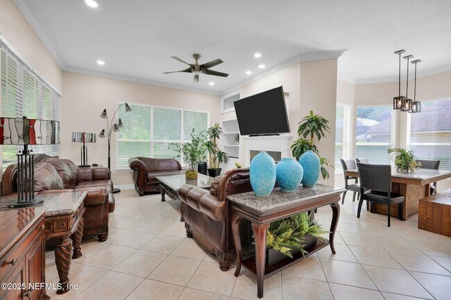 Building Photo - 526 Oakmont Dr