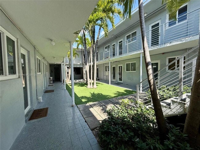 Building Photo - 5305 Biscayne Blvd