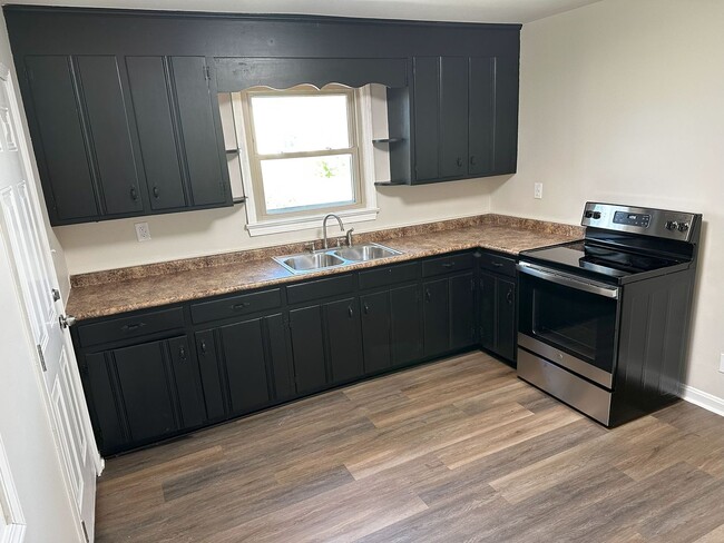 Building Photo - Brick Home with Modern Upgrades