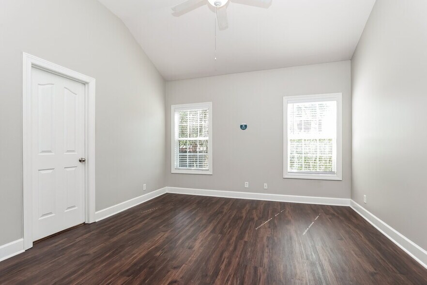 Building Photo - 1811 Potters Ct
