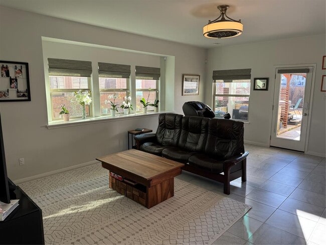 Building Photo - 8145 Daisy Cutter Crossing